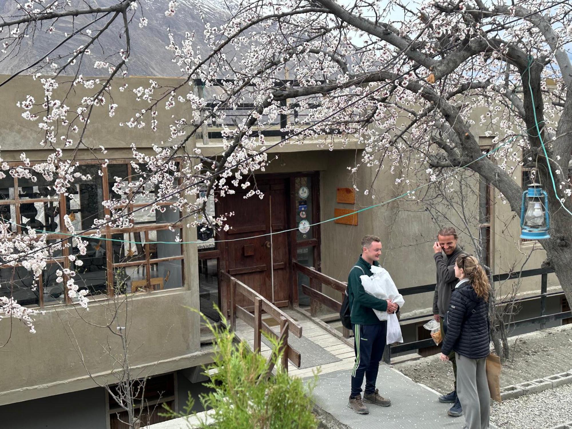 Old Hunza Inn Karimabad  Exterior foto